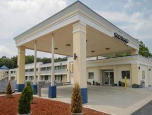 Days Inn by Wyndham Fredericksburg North - 9