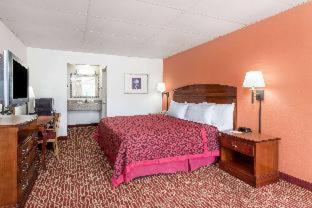 Days Inn by Wyndham Fredericksburg North - Fredericksburg - 6