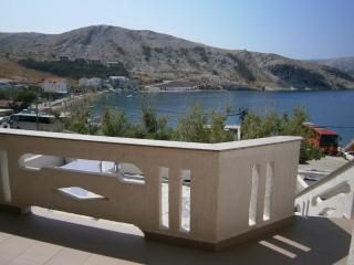 Apartments Katica - Metajna - 0