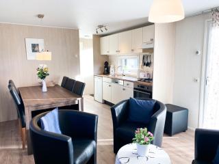 Kindvriendelijk Chalet voor 6 personen SE05 - Serooskerke - 6