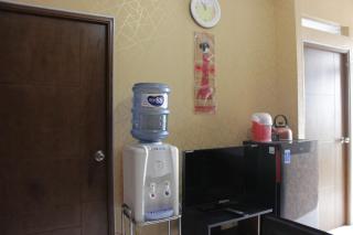 Minimalist 2BR Apartment at Gateway Ahmad Yani Cicadas By Travelio - 1