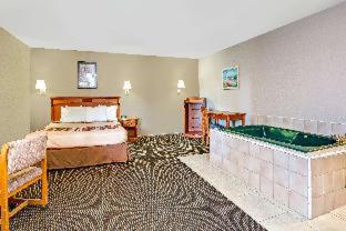 Super 8 by Wyndham Upland Ontario CA - 7