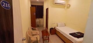 Hotel Dream World Boarding & Lodging - Sivaganga - 6