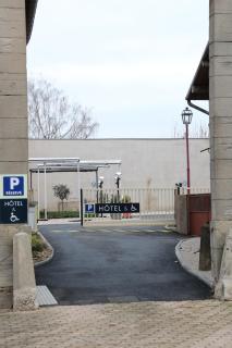 Logis Hostellerie Bressane - Saint-Germain-du-Bois - 4