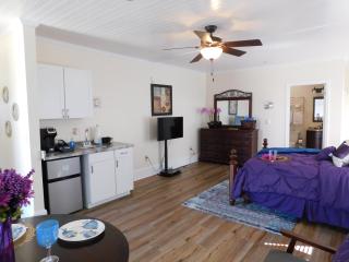 Lawrence Village Bed and Breakfast - Swainsboro - 8