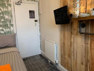 Tropics Beach Hotel - Blackpool - 5