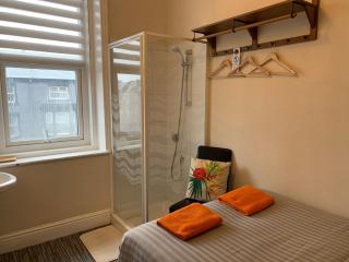 Tropics Beach Hotel - Blackpool - 4