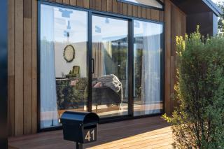 Black Barn Modern: Luxe Martinborough Escape - Martinborough - 9