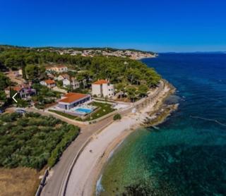 Villa R&B - Sutivan - 2
