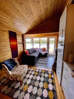 Aurora mökki porealtaalla Lapissa Tenojoen rannassa - 6