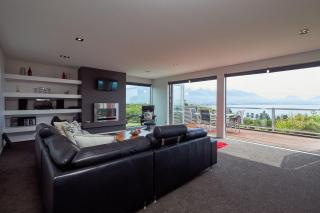 BellBird Scenic Retreat - views of alps and ocean - 8