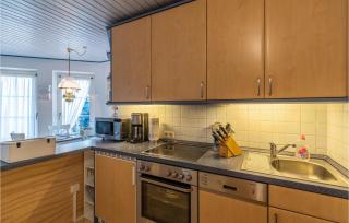 Beautiful Apartment In Friedrichskoog - 3