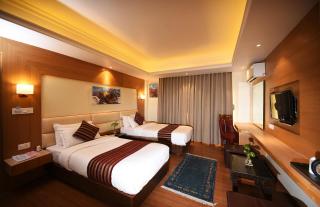 Hotel Middle Path & Spa - Pokhara - 4