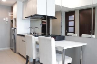 Pleasant and Homey 2BR Apartment at Tamansari La Grande By Travelio - Bandung - 2