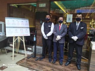 Hotel Plaza - Mumbai - 9