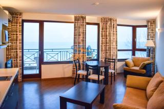 Sea View Rental Front Beach - Golden Sands - 2