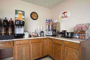 Super 8 by Wyndham Blackwell - Blackwell - 2