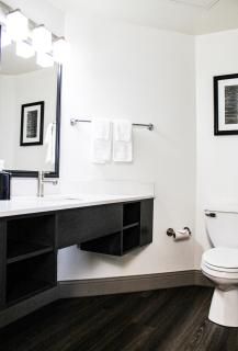 Days Inn by Wyndham Penn State - State College - 3