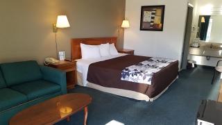 Travelers Inn & Suites - 7