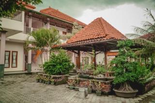 Grand Cepu Hotel - Cepu - 9