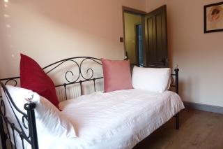 A wonderful place in the hub of the city, yet on the edge of the countryside - Salisbury - 5
