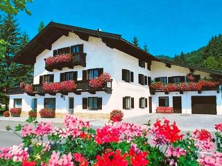 Gästehaus Häuslweber - Reit im Winkl - 9