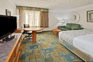 La Quinta by Wyndham Ft. Lauderdale Airport - 7