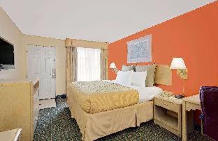Days Inn by Wyndham Fort Walton Beach - 8