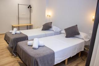 Pensión B4R Self check in - Bilbao - 3