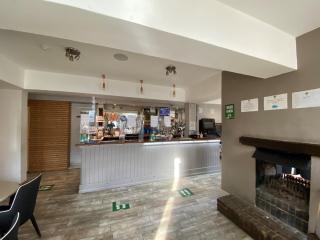 Wendover Arms Hotel - High Wycombe - 8