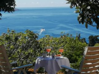 Apartments Bako Komiza - 4