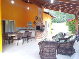 BELA CASA TERREA PRAIA LAGOINHA, UBATUBA com piscina, Ar condicionado, churrasqueira, forno a lenha, wifi - Ubatuba - 8