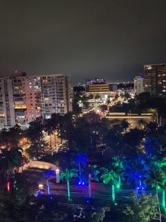 Beautiful remodeled condominiun with an impecable view to the beach and city avenues walk distance to the beach - 0