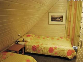 Holiday home in Reimboldshausen with balcony - Kemmerode - 4