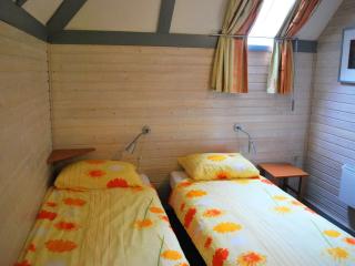 Holiday home in Reimboldshausen with balcony - Kemmerode - 6