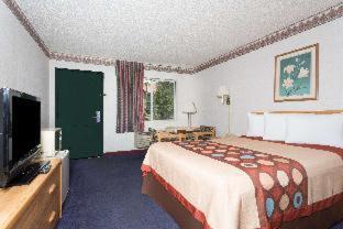 Days Inn by Wyndham Phoenix West - 8