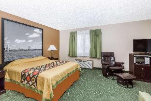 Super 8 by Wyndham Jefferson - Jefferson - 7