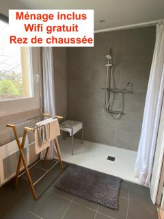Résidence des 3 îles, en plein centre-ville, à 5 min des plages, 3 appartements neufs - Étables-sur-Mer - 8