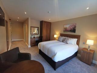 Hillview House - Lusk - 6