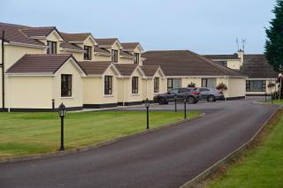 Hillview House - Lusk - 7