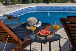 Villa Melita - Heated pool within Nature Park - Zagvozd - 1