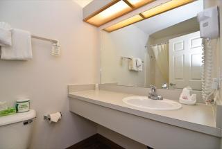Travelodge by Wyndham Depoe Bay - 4