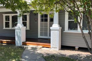 Hazeldene - The Best Location In Town! - 8