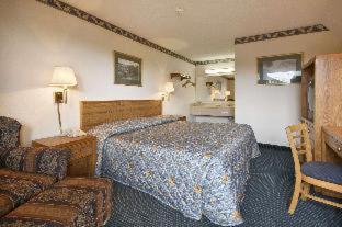 Super 8 by Wyndham Brownsburg - Brownsburg - 7