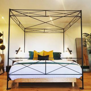 The Green Monkey Lux Suite at The Grumpy Schnauzer B&B Private Hot Tub, Gym, Breakfast, Stunning! - New Monkland - 5