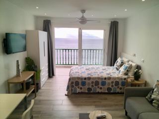 Look and listen to the ocean like never before - Puerto de Santiago - 7