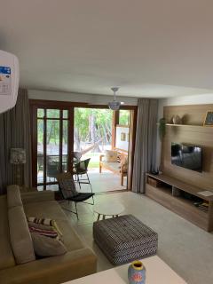 Apartamento 2 suítes em condomínio de luxo no centro - Praia do Forte - 1