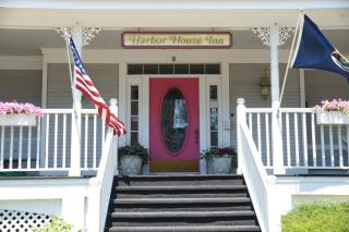 Harbor House Inn - Grand Haven - 8