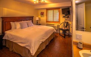 All Seasons Bed & Breakfast - Kelowna - 8