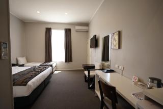 Alpers Lodge & Conference Centre - 0